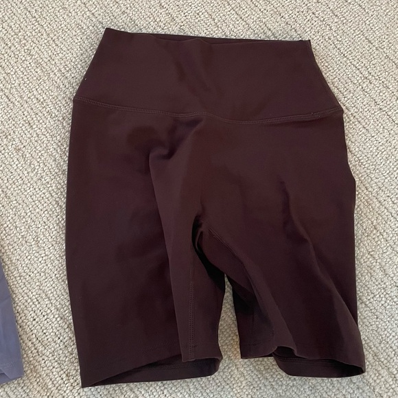 CSB SCRUNCH SHORT - Picture 1 of 4